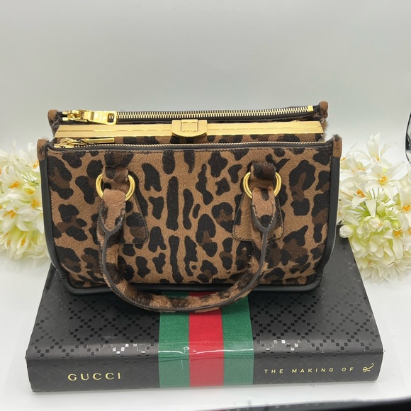 Vintage Prada shoulder bag - Picture 7 of 15